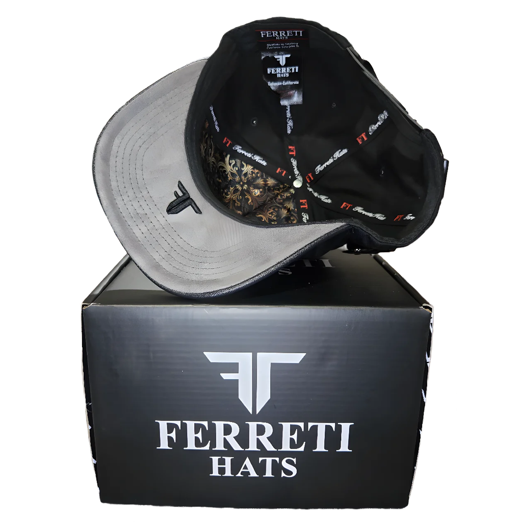 Gorra Ferreti Original con Placa de Caballo Plateada