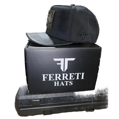 Gorra Ferreti Original con Placa de Caballo Plateada