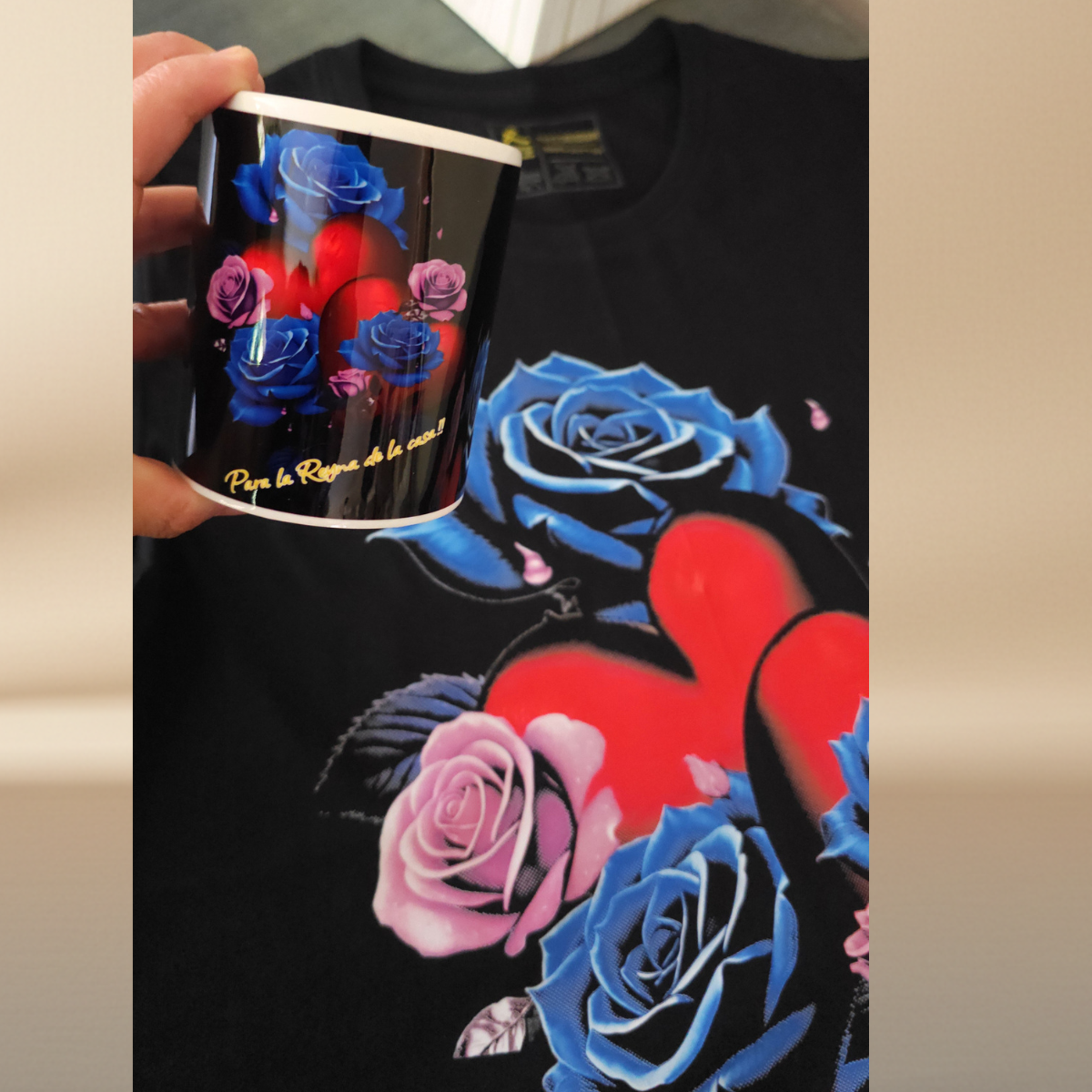 "Queen of the House" T-Shirt – Mother's Day Edition | Halftone Print