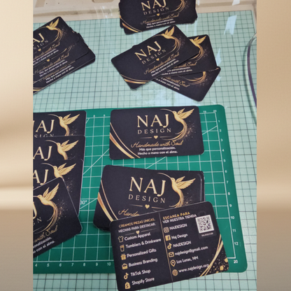 Vista frontal y trasera de tarjeta de presentación NAJ Design